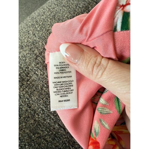 NWT Express Coral Floral Tropical Halter Top Medium - Picture 4 of 7